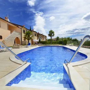 Holiday Marina Ferienhaus